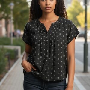Sonoma Black and White Patterned Blouse